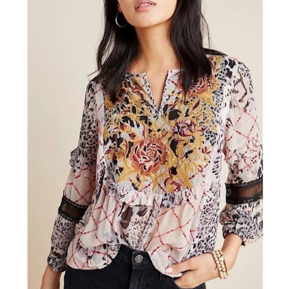 Anthropologie Mathilda Animal embroidered Boho top size XS Whimsical